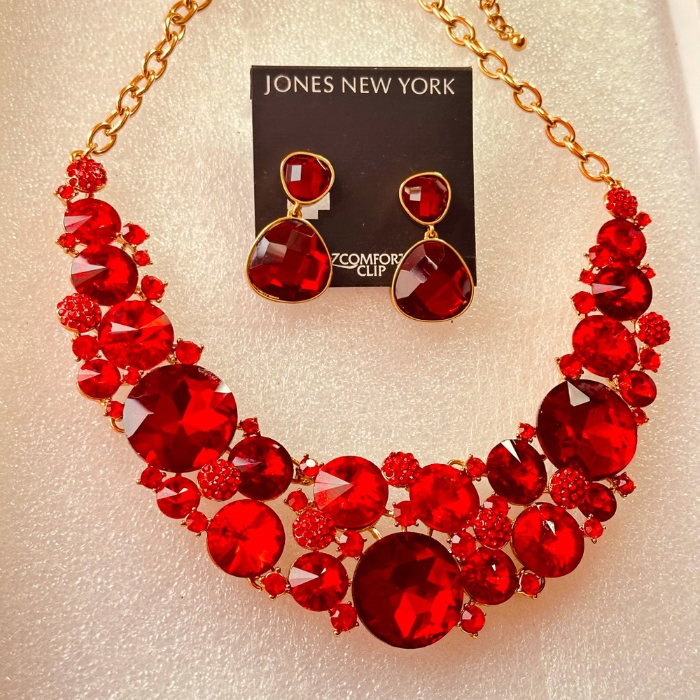 Jones of New York Red Glass Collar Necklace and Earrings NWT